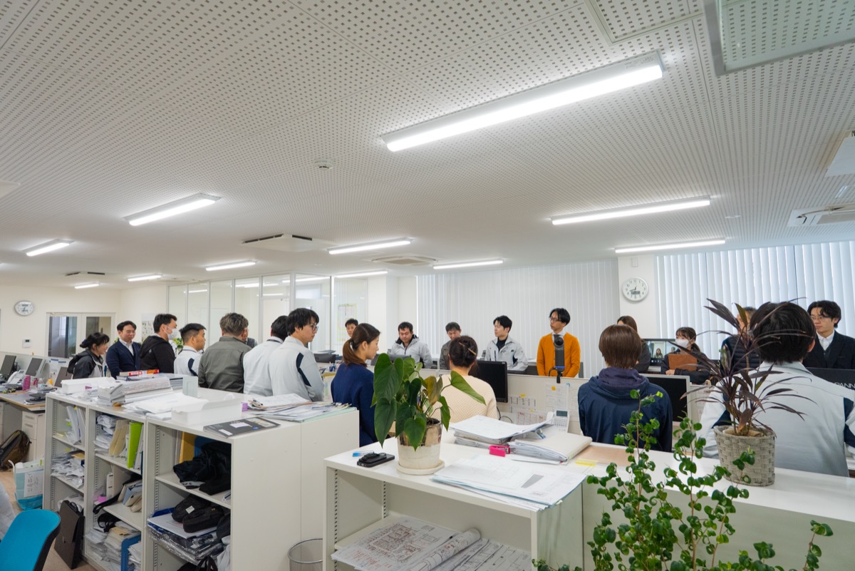 朝礼の様子